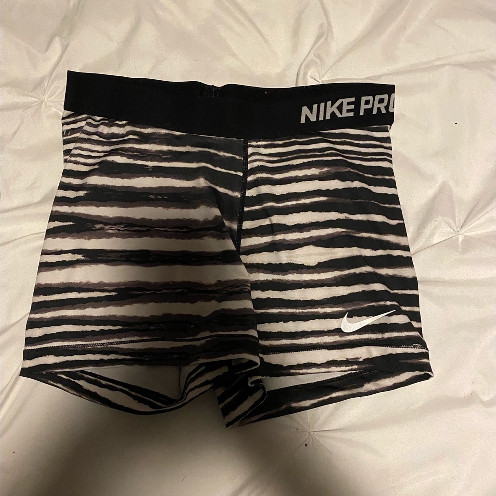 Nike pro